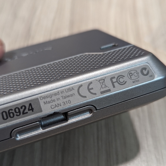 Garmin GPS nuvi 200 Affordable Navigation Touchscreen Ultra Slim - Picture 6 of 16